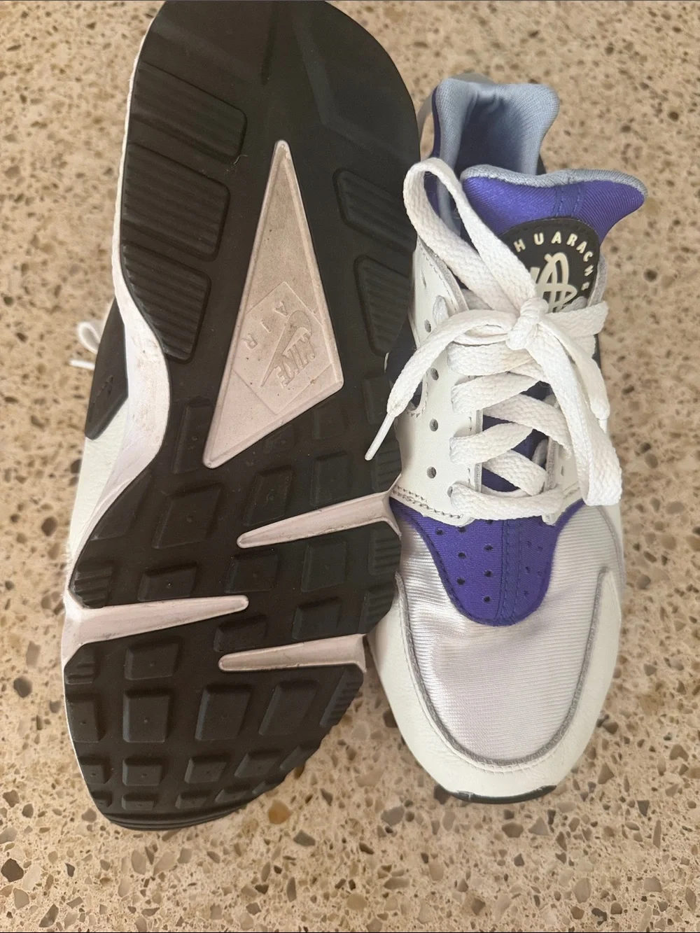 Nike Air Huarache White/Blue Sneakers size 7